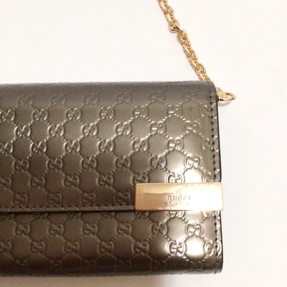 Gucci Metallic Gray Wallet on Chain - Picture 5 of 16